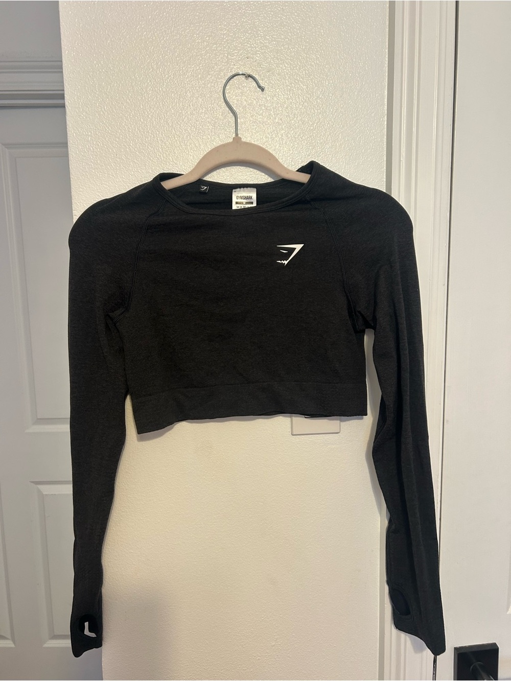 Gymshark Vital Black Crop Too Long Sleeve